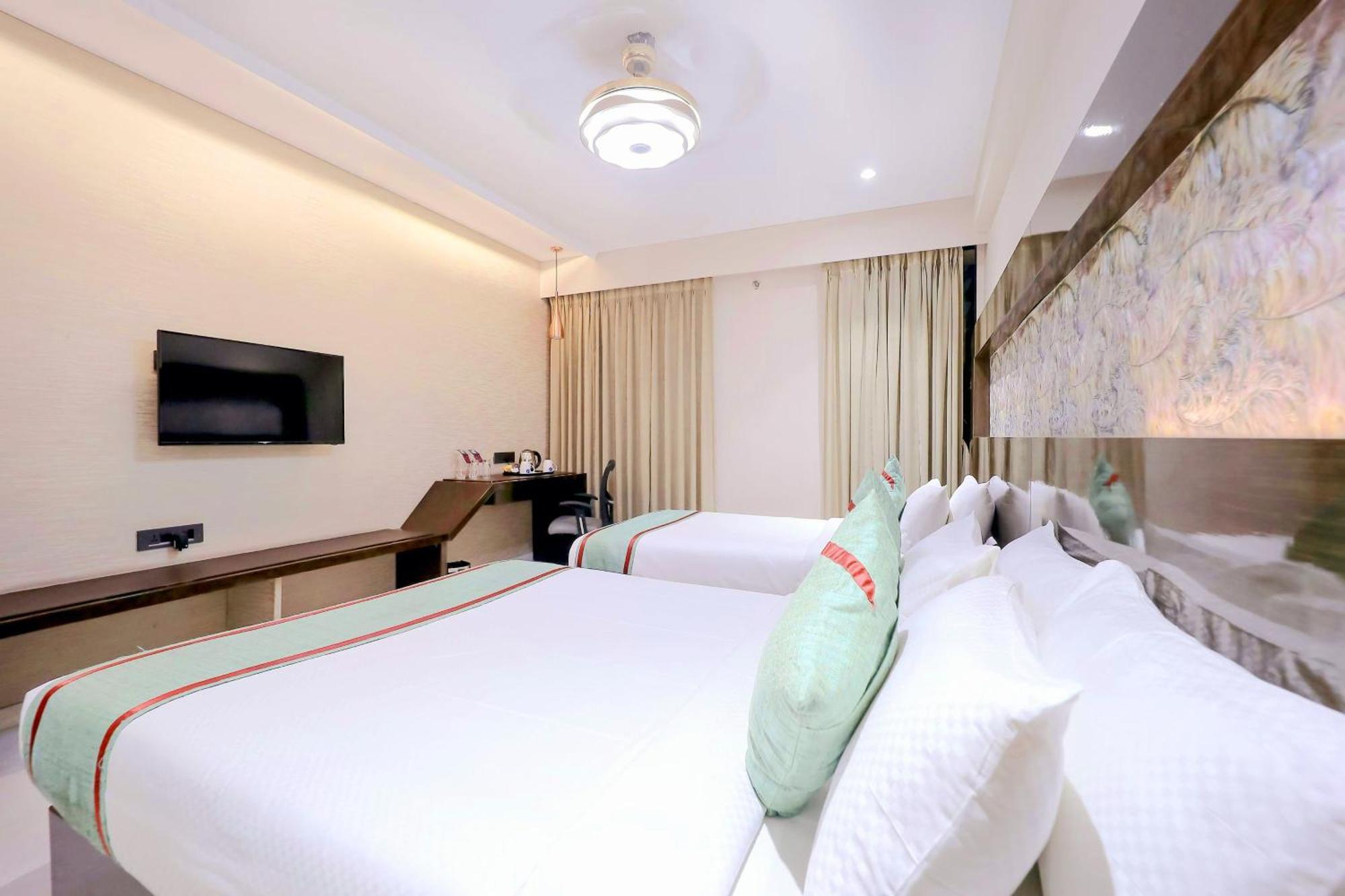 Hotel Ramida Plaza At Delhi Airport Nueva Delhi Exterior foto