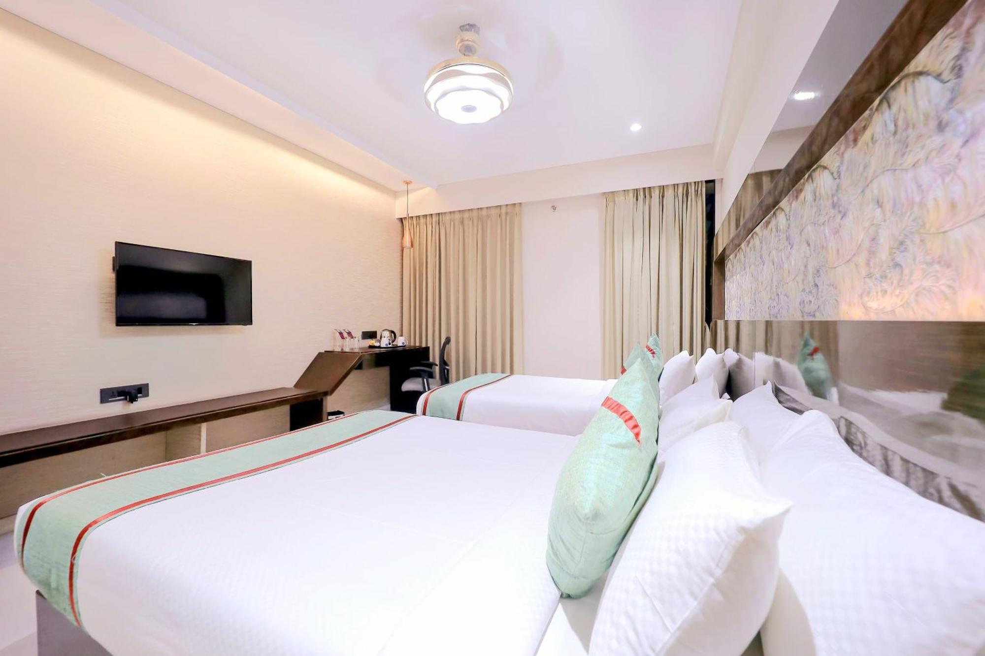 Hotel Ramida Plaza At Delhi Airport Nueva Delhi Exterior foto